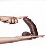 Dildo Upper Realístico Simples JOHN - Marrom - 15 X 4cm