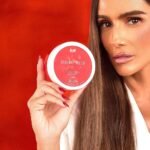 Esfoliante Íntimo Deborah Secco - Fragrância Frutas Vermelhas - 11g - Intt - Imagem 2